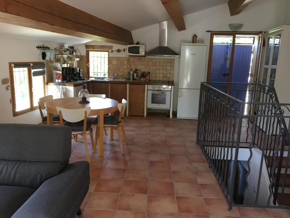 A L'Ombre Du Gros Chene Villa Sainte-Anastasie-sur-Issole Екстериор снимка